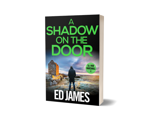 A Shadow on the Door (DI Rob Marshall 4, Paperback)