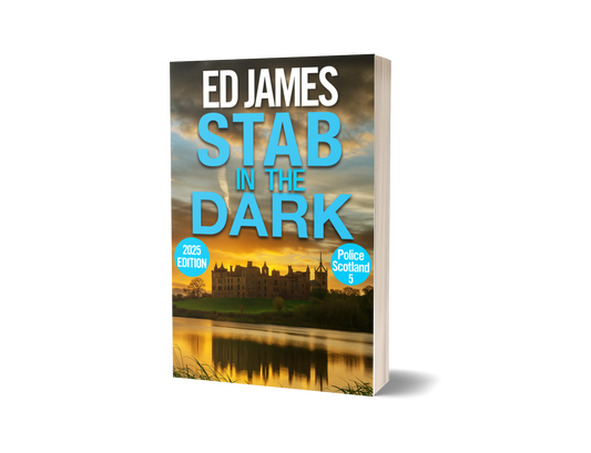 Stab in the Dark (Police Scotland 5, Paperback)