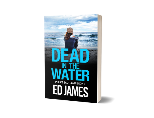 Dead in the Water (Police Scotland 1, Paperback)